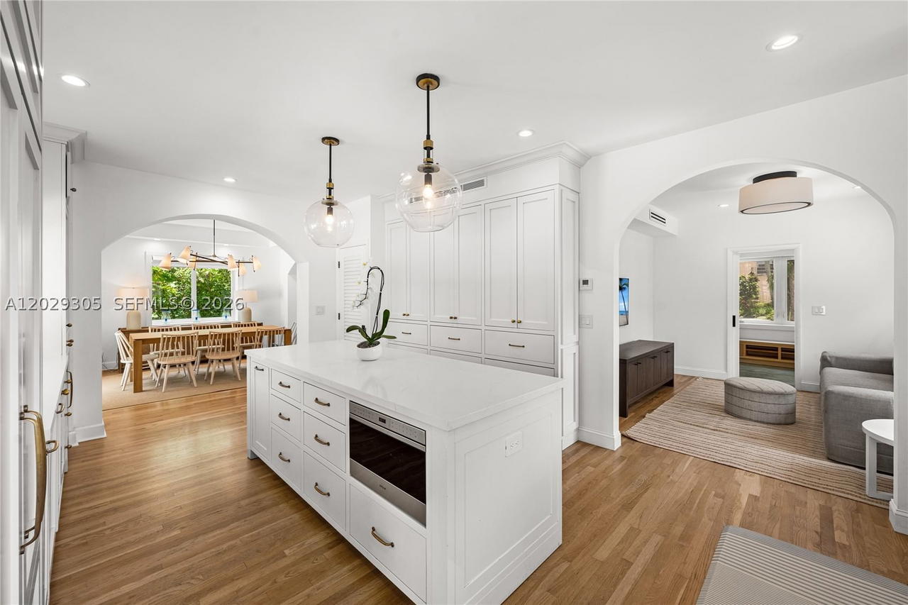Real estate property located at 1544 Plasentia Ave, Miami-dade, Coral Gables Country Club, Coral Gables, FL