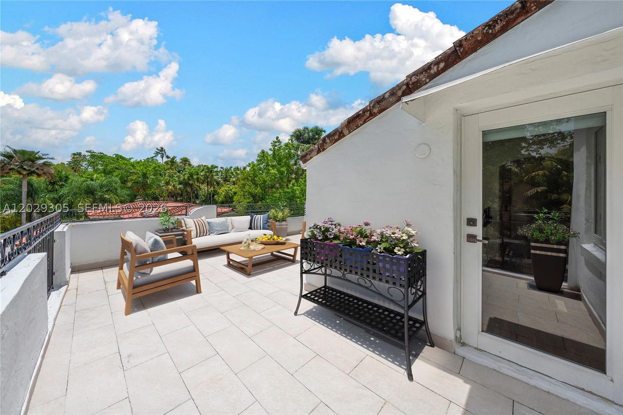Real estate property located at 1544 Plasentia Ave, Miami-dade, Coral Gables Country Club, Coral Gables, FL
