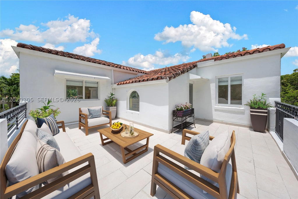 Real estate property located at 1544 Plasentia Ave, Miami-dade, Coral Gables Country Club, Coral Gables, FL