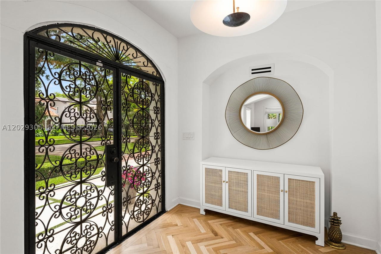 Real estate property located at 1544 Plasentia Ave, Miami-dade, Coral Gables Country Club, Coral Gables, FL