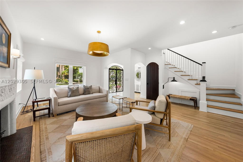 Real estate property located at 1544 Plasentia Ave, Miami-dade, Coral Gables Country Club, Coral Gables, FL