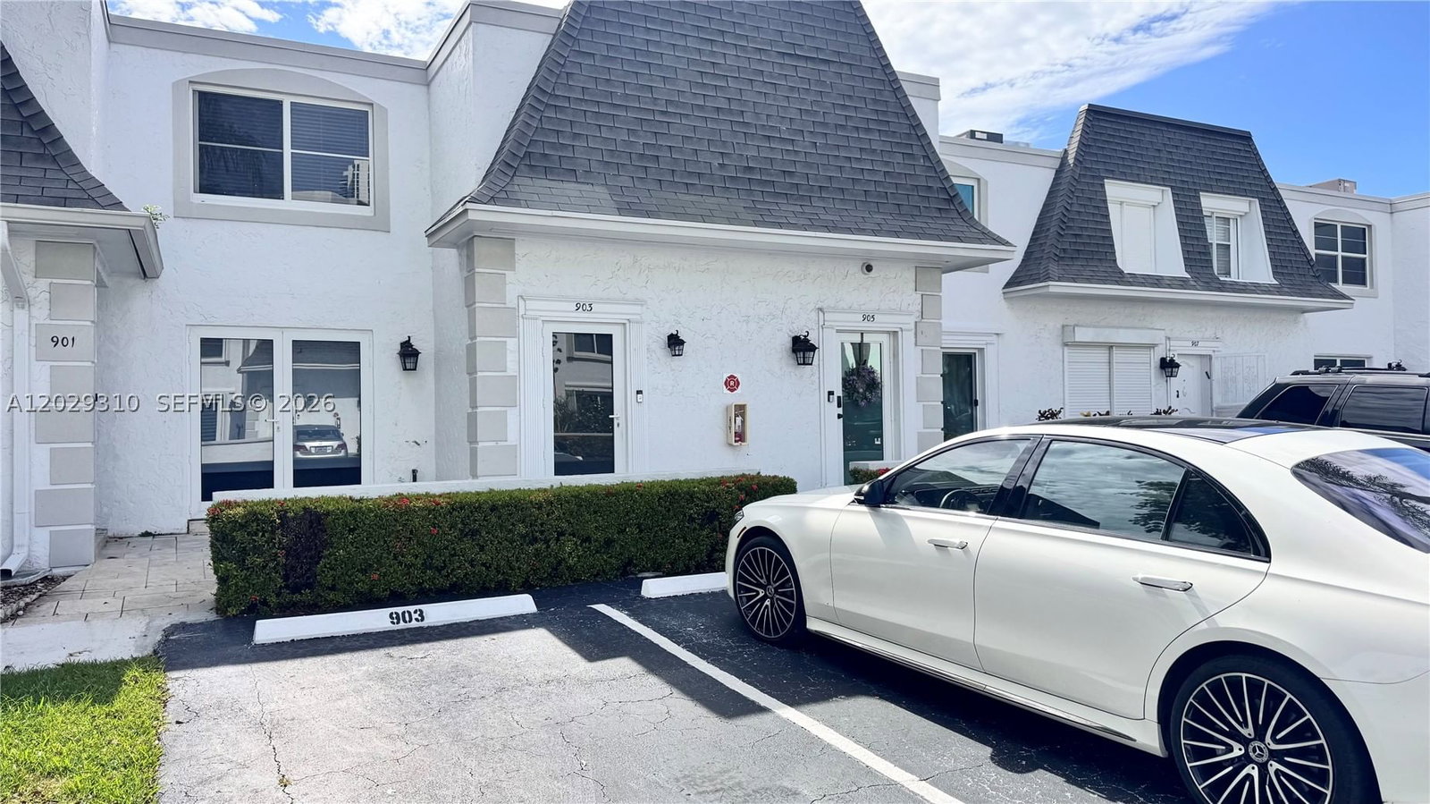 Real estate property located at 903 27th Ave #903, Broward, Townhouses Of Venetian Pa, Hallandale Beach, FL