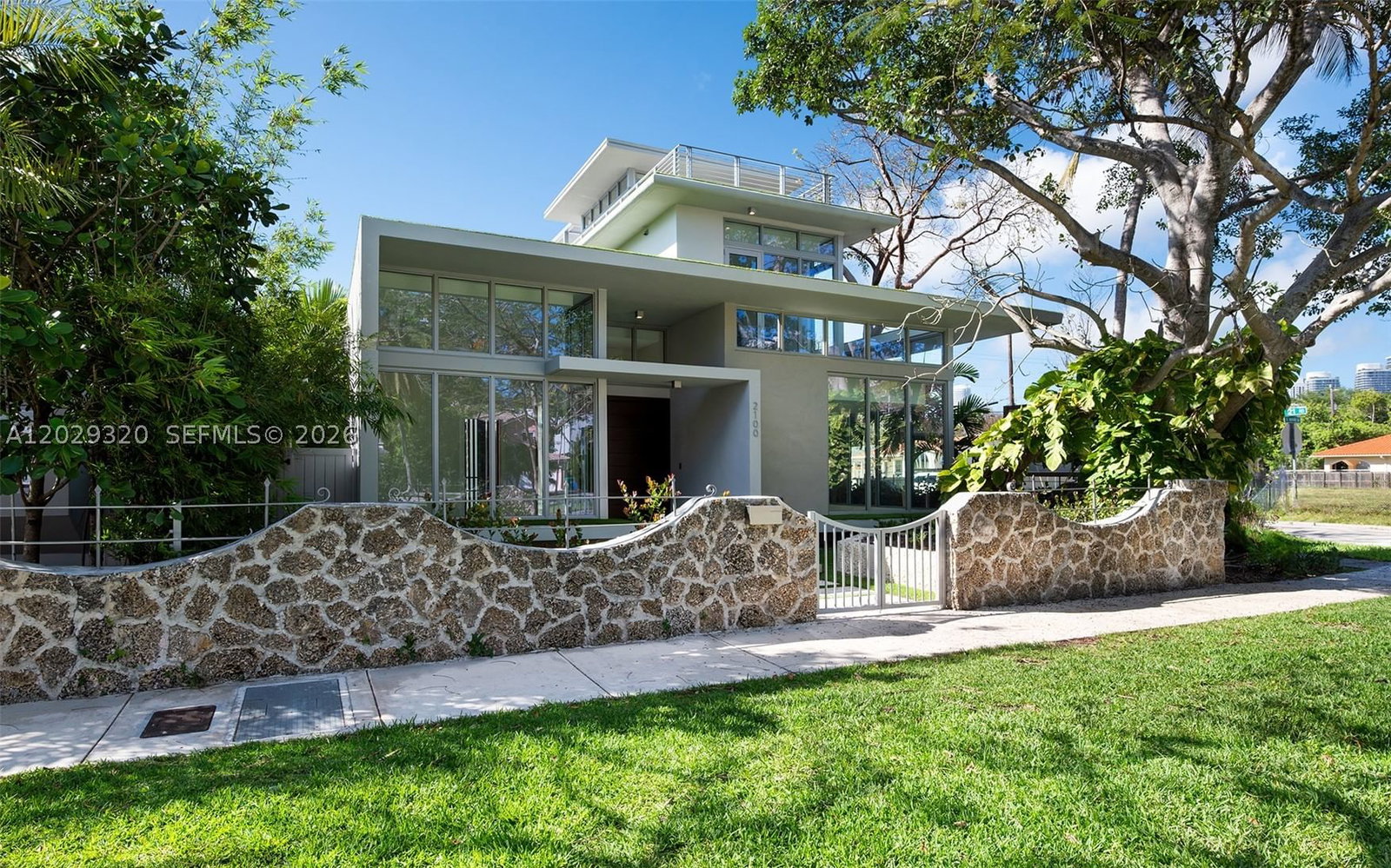 Real estate property located at 2100 Miami Ave, Miami-dade, Holleman Park, Miami, FL