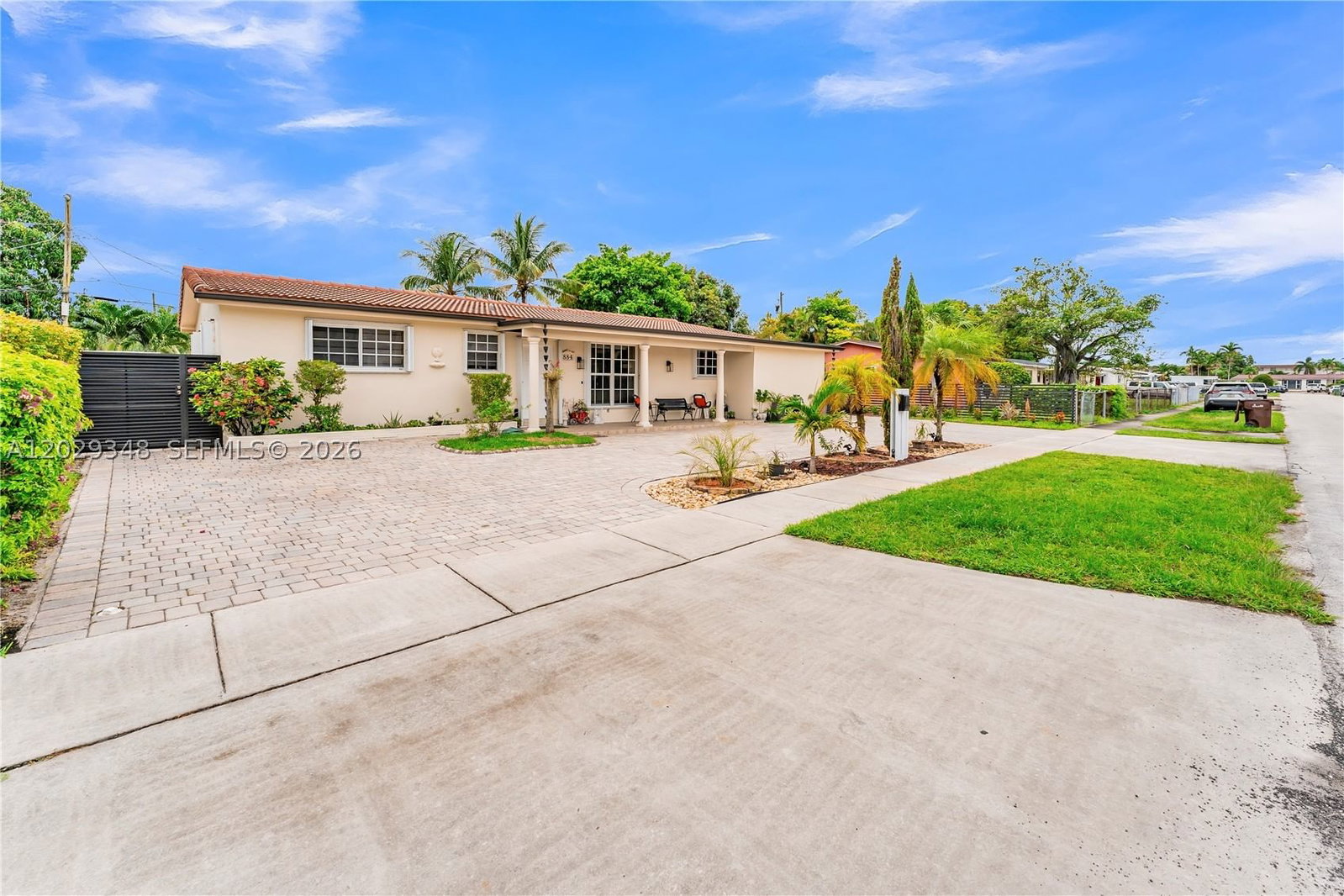 Real estate property located at 884 72nd Pl, Miami-dade, Meadows Park, Hialeah, FL