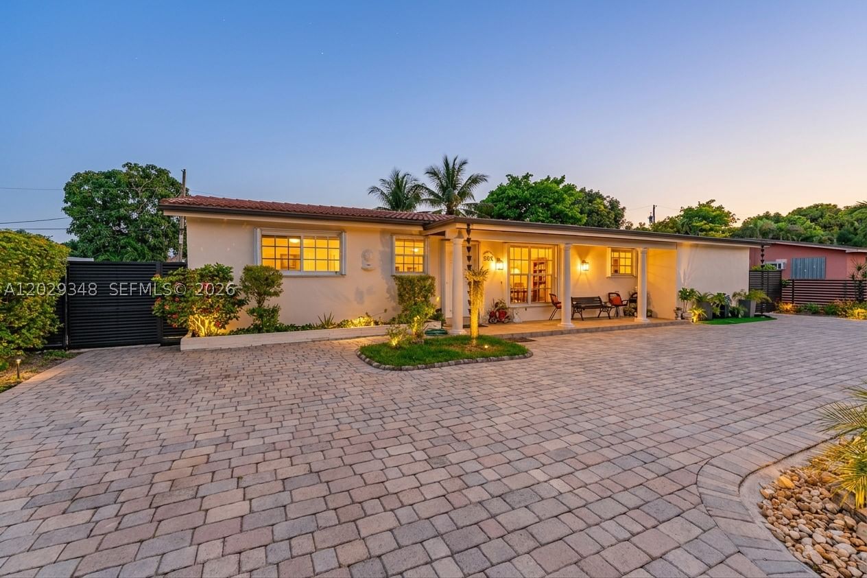 Real estate property located at 884 72nd Pl, Miami-dade, Meadows Park, Hialeah, FL