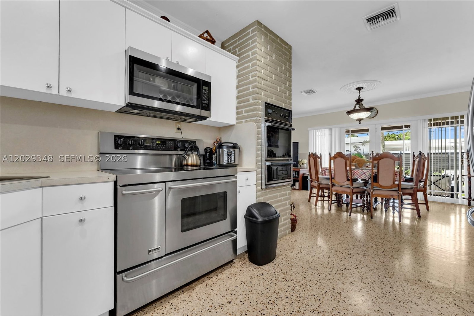 Real estate property located at 884 72nd Pl, Miami-dade, Meadows Park, Hialeah, FL