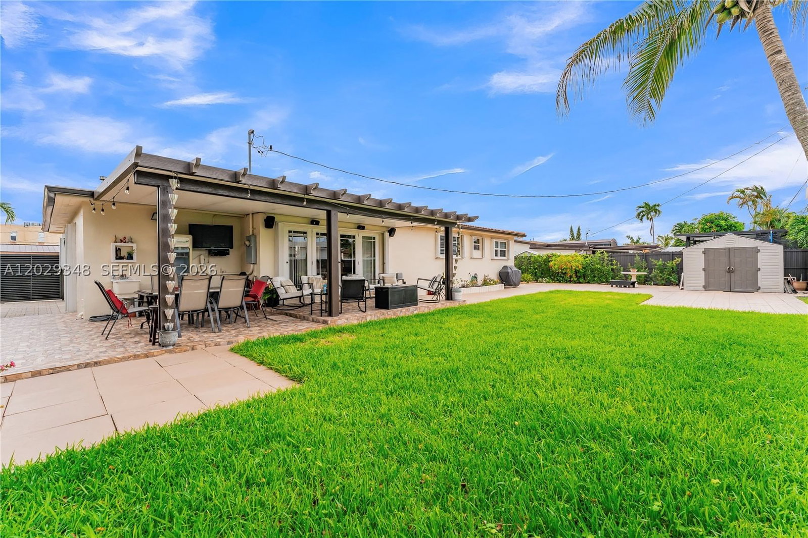 Real estate property located at 884 72nd Pl, Miami-dade, Meadows Park, Hialeah, FL