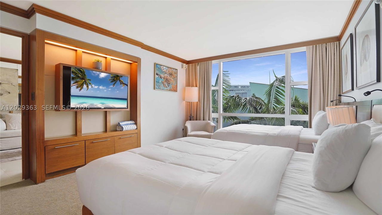Real estate property located at 6801 Collins Ave #315 (door 302), Miami-dade, Central Carillon Beach Co, Miami Beach, FL