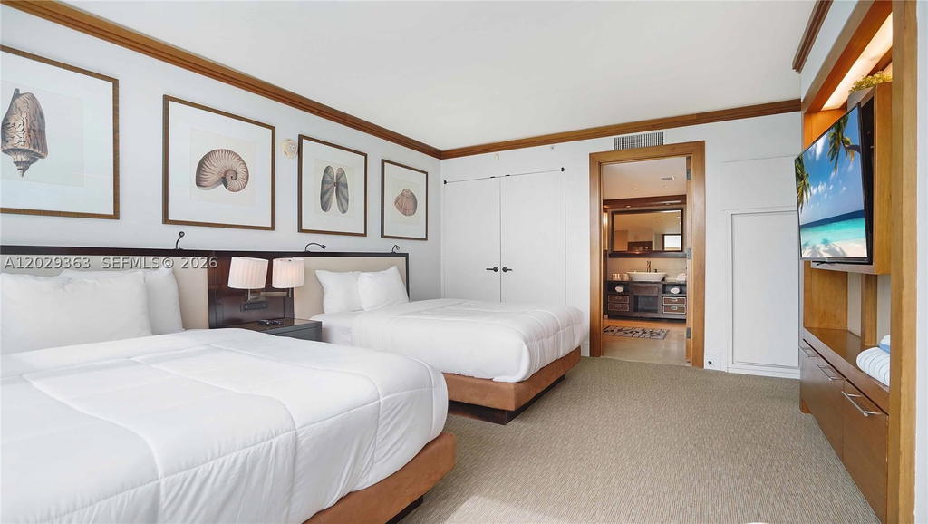 Real estate property located at 6801 Collins Ave #315 (door 302), Miami-dade, Central Carillon Beach Co, Miami Beach, FL