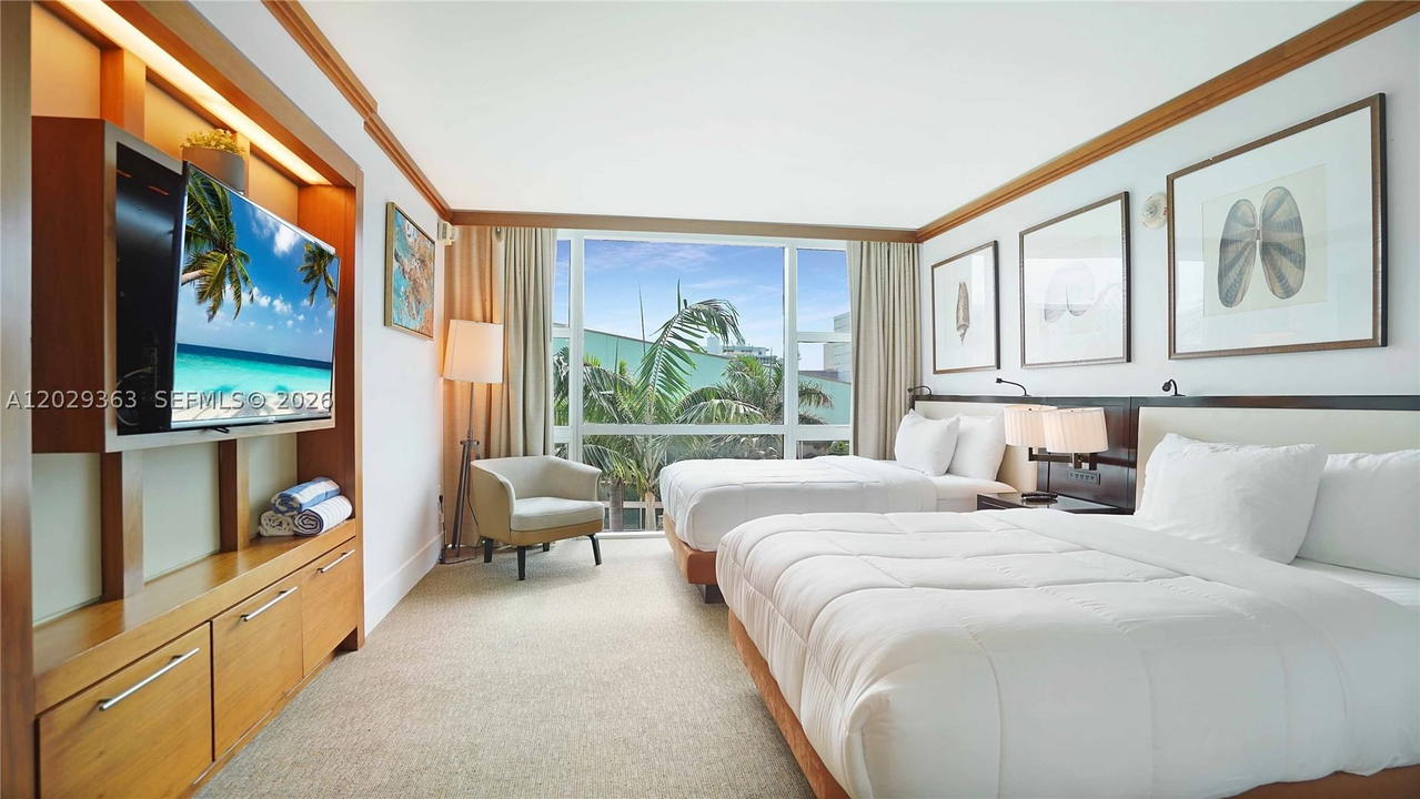 Real estate property located at 6801 Collins Ave #315 (door 302), Miami-dade, Central Carillon Beach Co, Miami Beach, FL