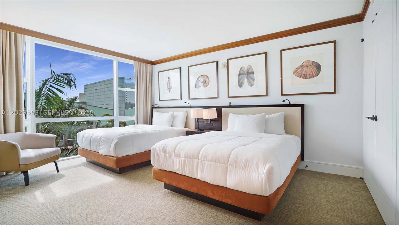 Real estate property located at 6801 Collins Ave #315 (door 302), Miami-dade, Central Carillon Beach Co, Miami Beach, FL