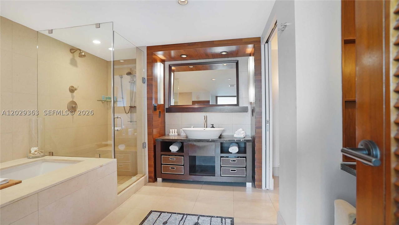 Real estate property located at 6801 Collins Ave #315 (door 302), Miami-dade, Central Carillon Beach Co, Miami Beach, FL