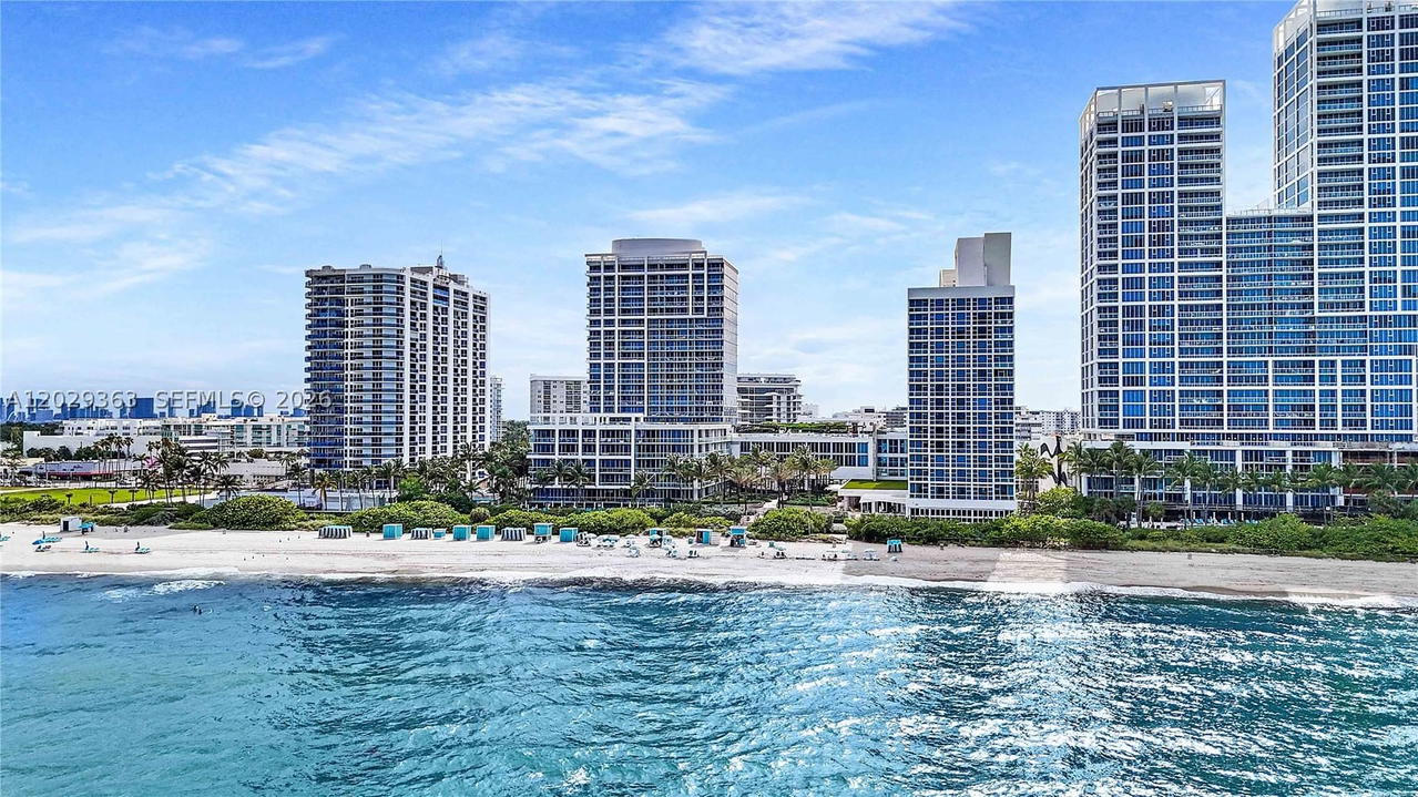 Real estate property located at 6801 Collins Ave #315 (door 302), Miami-dade, Central Carillon Beach Co, Miami Beach, FL