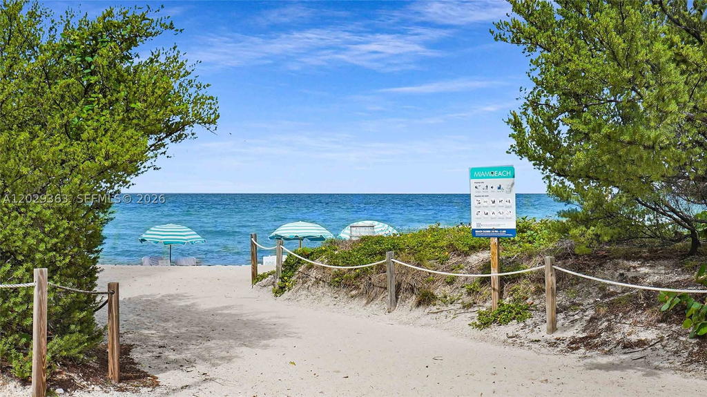 Real estate property located at 6801 Collins Ave #315 (door 302), Miami-dade, Central Carillon Beach Co, Miami Beach, FL