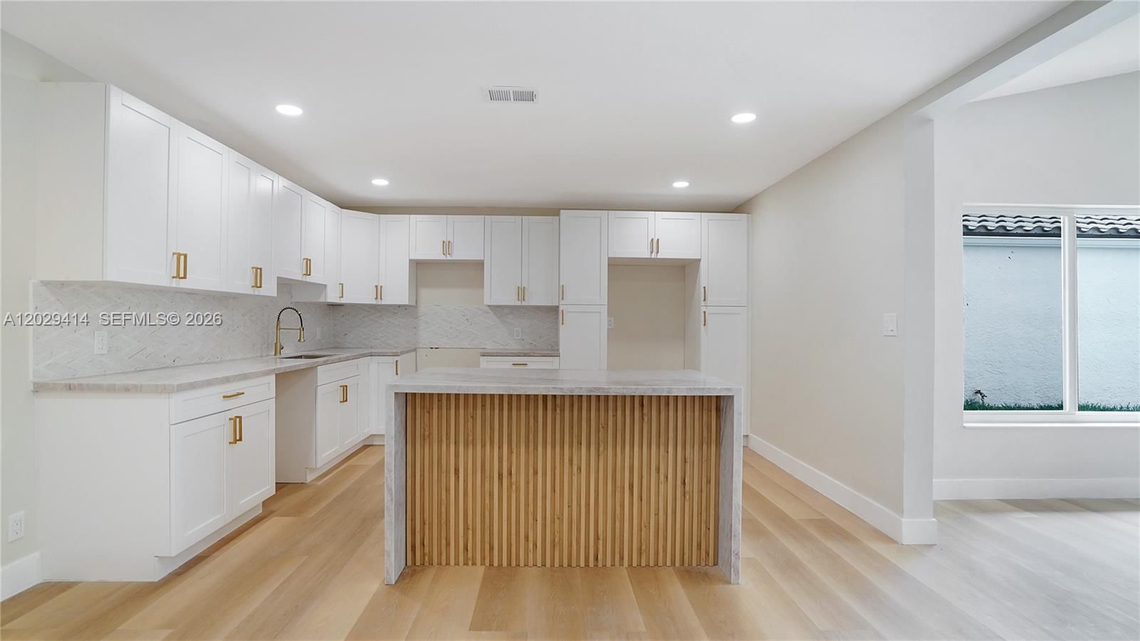 Real estate property located at 9661 44th Ct, Broward, Springtree Lakes, Sunrise, FL