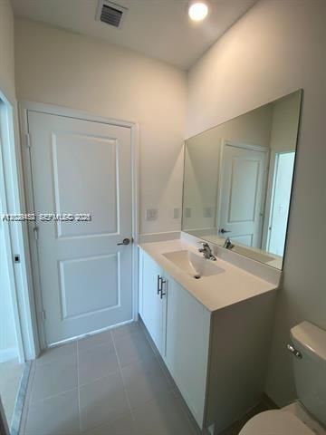 Real estate property located at 593 208th Ter, Miami-dade, Via Ventura Neighborhood, Miami, FL