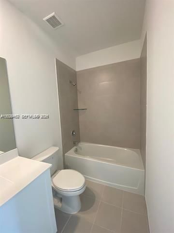 Real estate property located at 593 208th Ter, Miami-dade, Via Ventura Neighborhood, Miami, FL