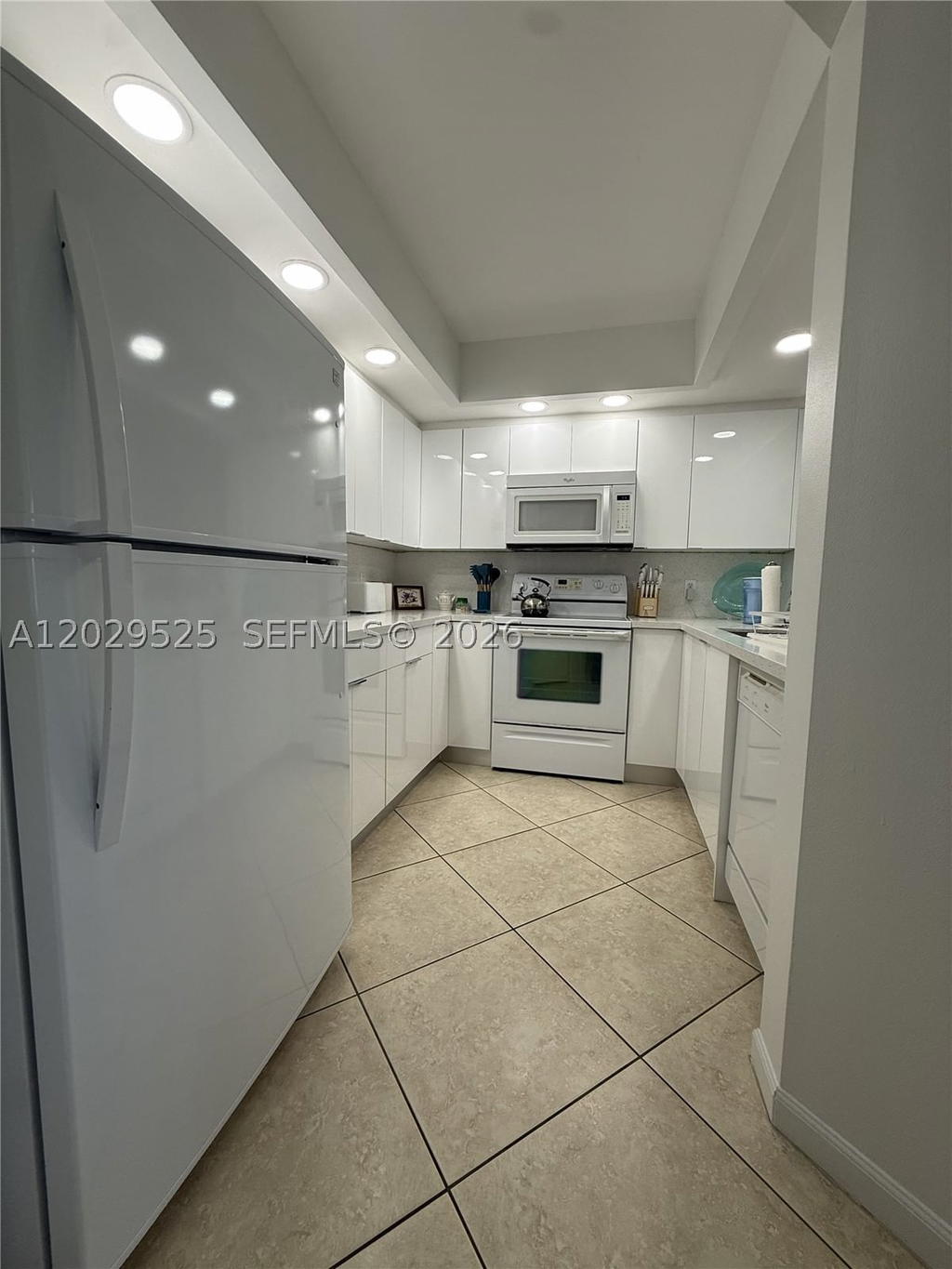 Real estate property located at 500 130th Ter #110A, Broward, Lancaster At Century Vill, Pembroke Pines, FL