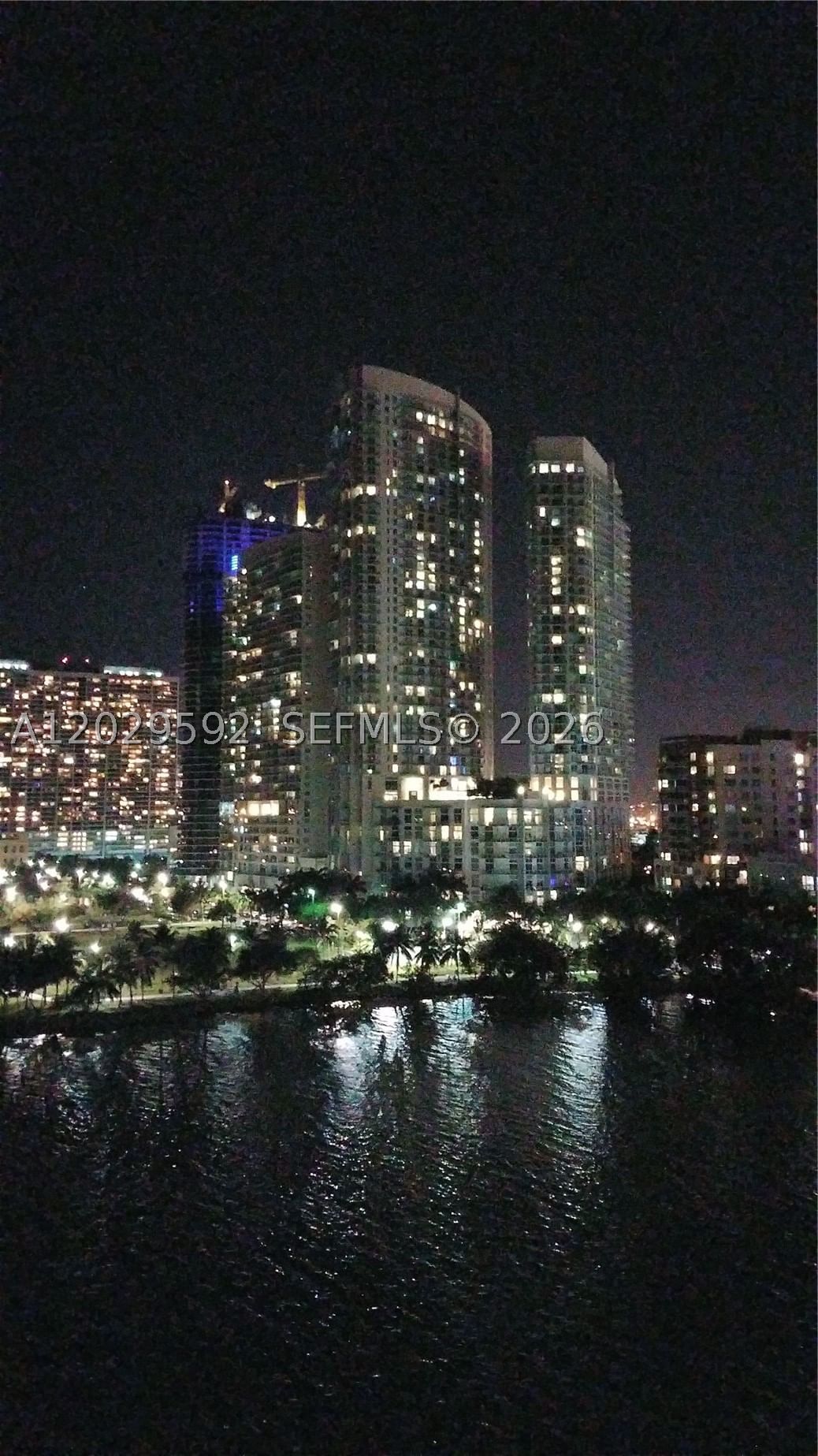 Real estate property located at 1900 Bayshore Dr #3517, Miami-dade, Quantum On The Bay Condo, Miami, FL