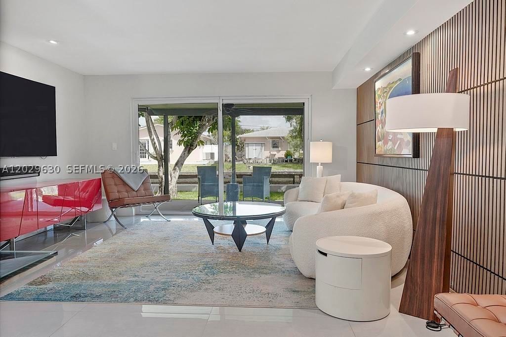 Real estate property located at 661 Kensington Pl #101B, Broward, Townhouses Shores Condo, Wilton Manors, FL