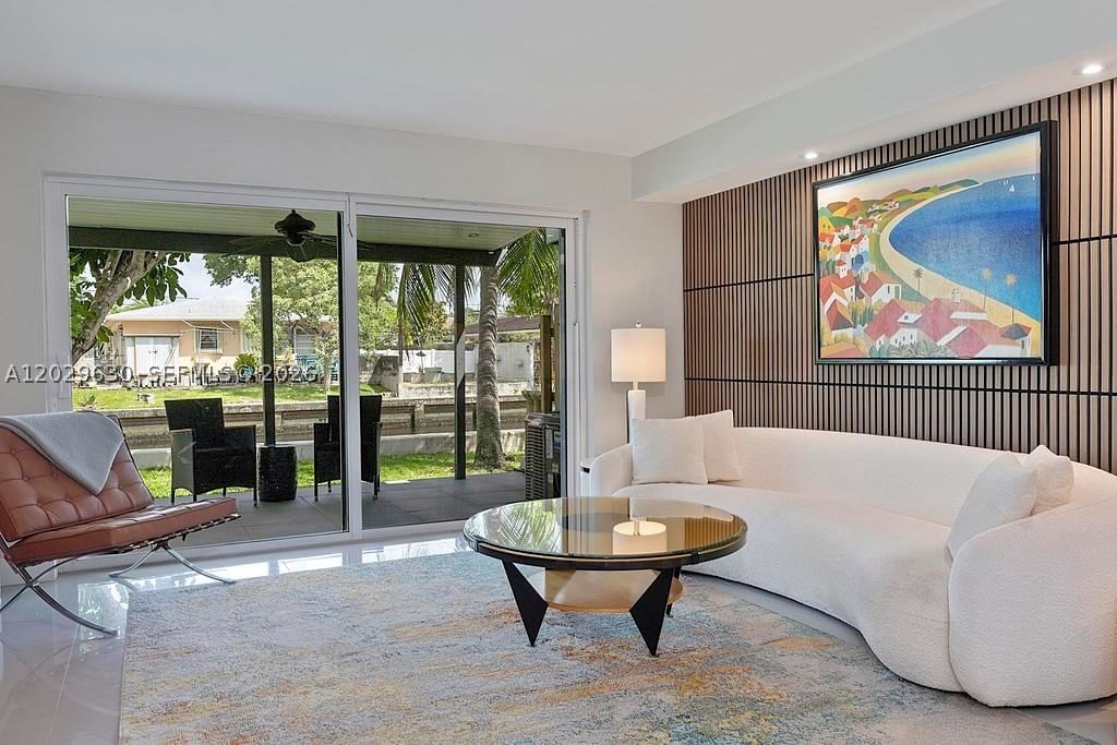 Real estate property located at 661 Kensington Pl #101B, Broward, Townhouses Shores Condo, Wilton Manors, FL
