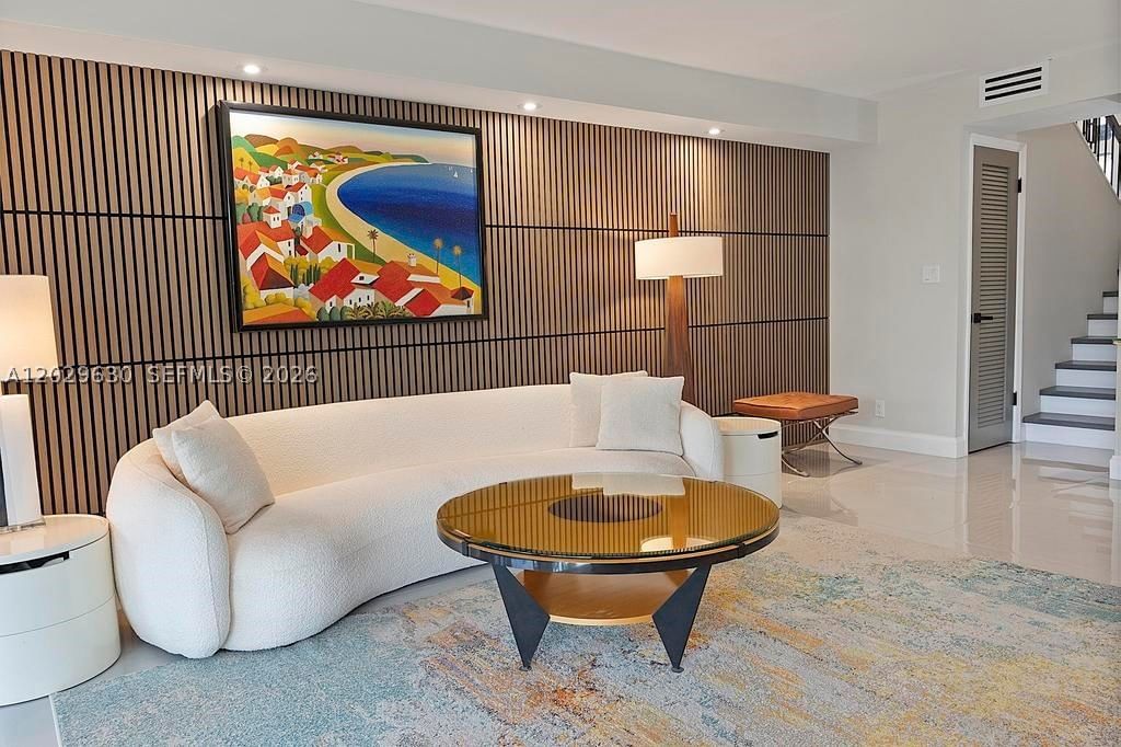 Real estate property located at 661 Kensington Pl #101B, Broward, Townhouses Shores Condo, Wilton Manors, FL