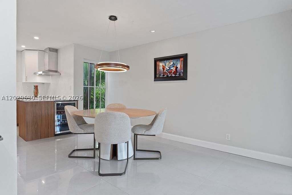 Real estate property located at 661 Kensington Pl #101B, Broward, Townhouses Shores Condo, Wilton Manors, FL