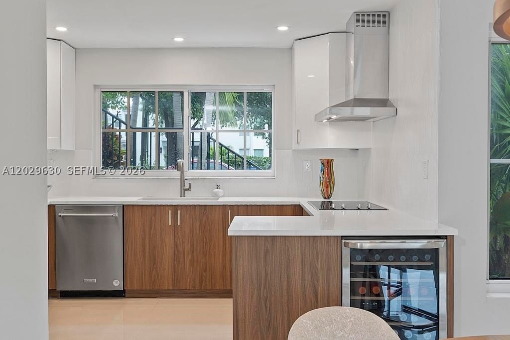 Real estate property located at 661 Kensington Pl #101B, Broward, Townhouses Shores Condo, Wilton Manors, FL