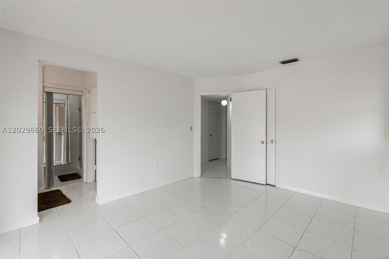 Real estate property located at 5830 89th Ct, Miami-dade, Darlington Manor, Miami, FL