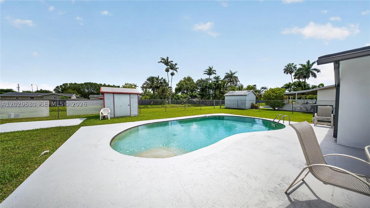 Real estate property located at 9605 187th St, Miami-dade, Bel Aire, Cutler Bay, FL