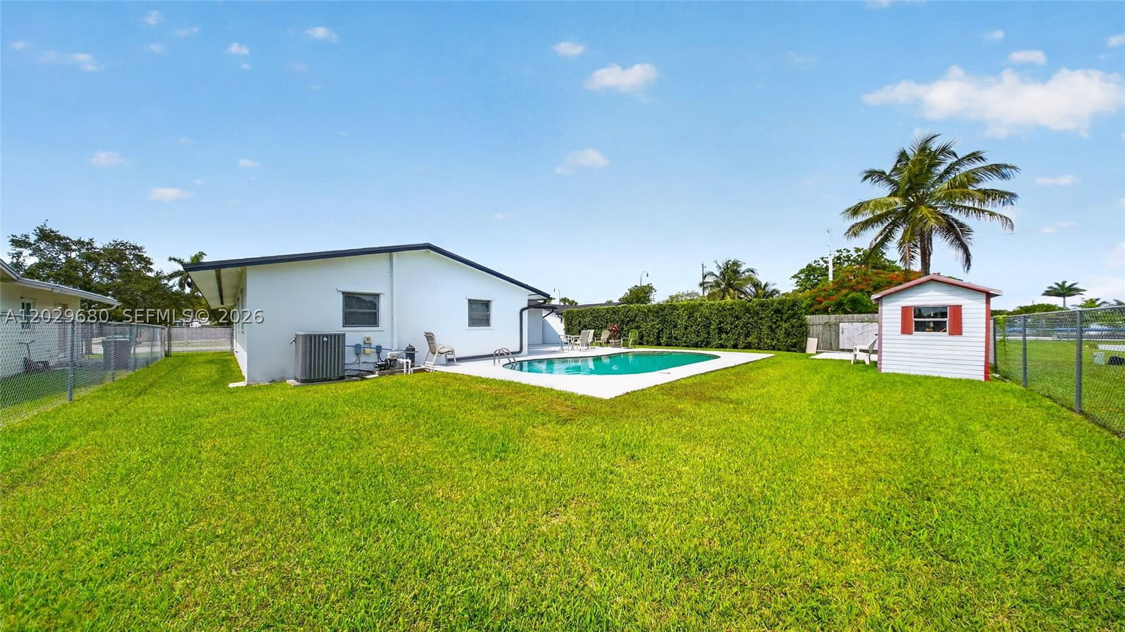 Real estate property located at 9605 187th St, Miami-dade, Bel Aire, Cutler Bay, FL