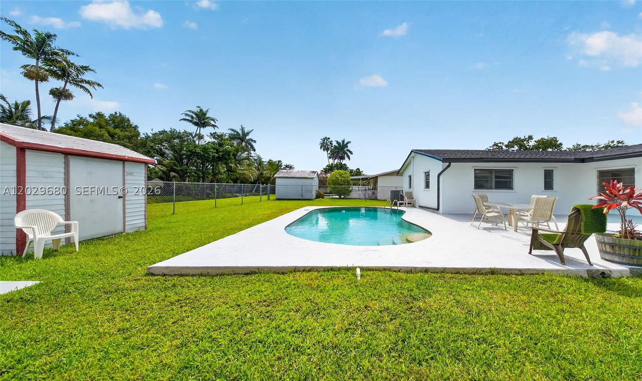 Real estate property located at 9605 187th St, Miami-dade, Bel Aire, Cutler Bay, FL