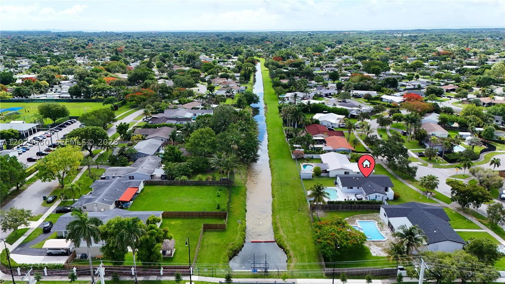 Real estate property located at 9605 187th St, Miami-dade, Bel Aire, Cutler Bay, FL