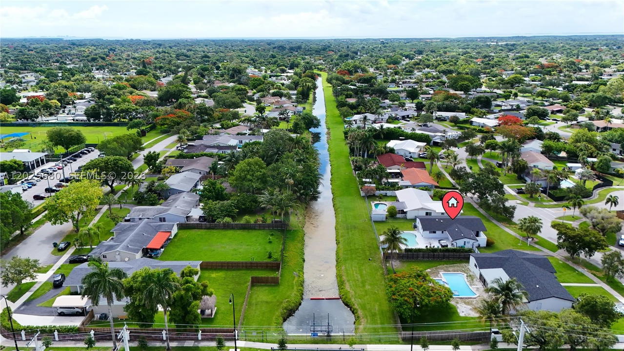 Real estate property located at 9605 187th St, Miami-dade, Bel Aire, Cutler Bay, FL