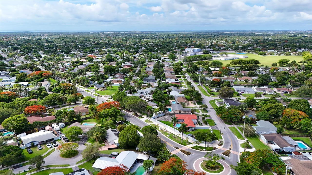 Real estate property located at 9605 187th St, Miami-dade, Bel Aire, Cutler Bay, FL