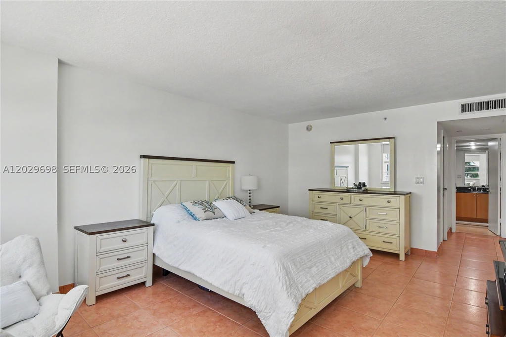 Real estate property located at 6917 Collins Ave #605, Miami-dade, The Collins Condo, Miami Beach, FL