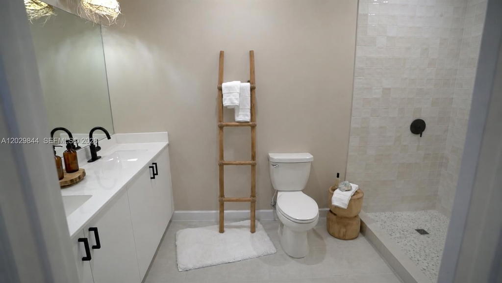 Real estate property located at 671 204th St, Miami-dade, Vista Lago, Miami Gardens, FL
