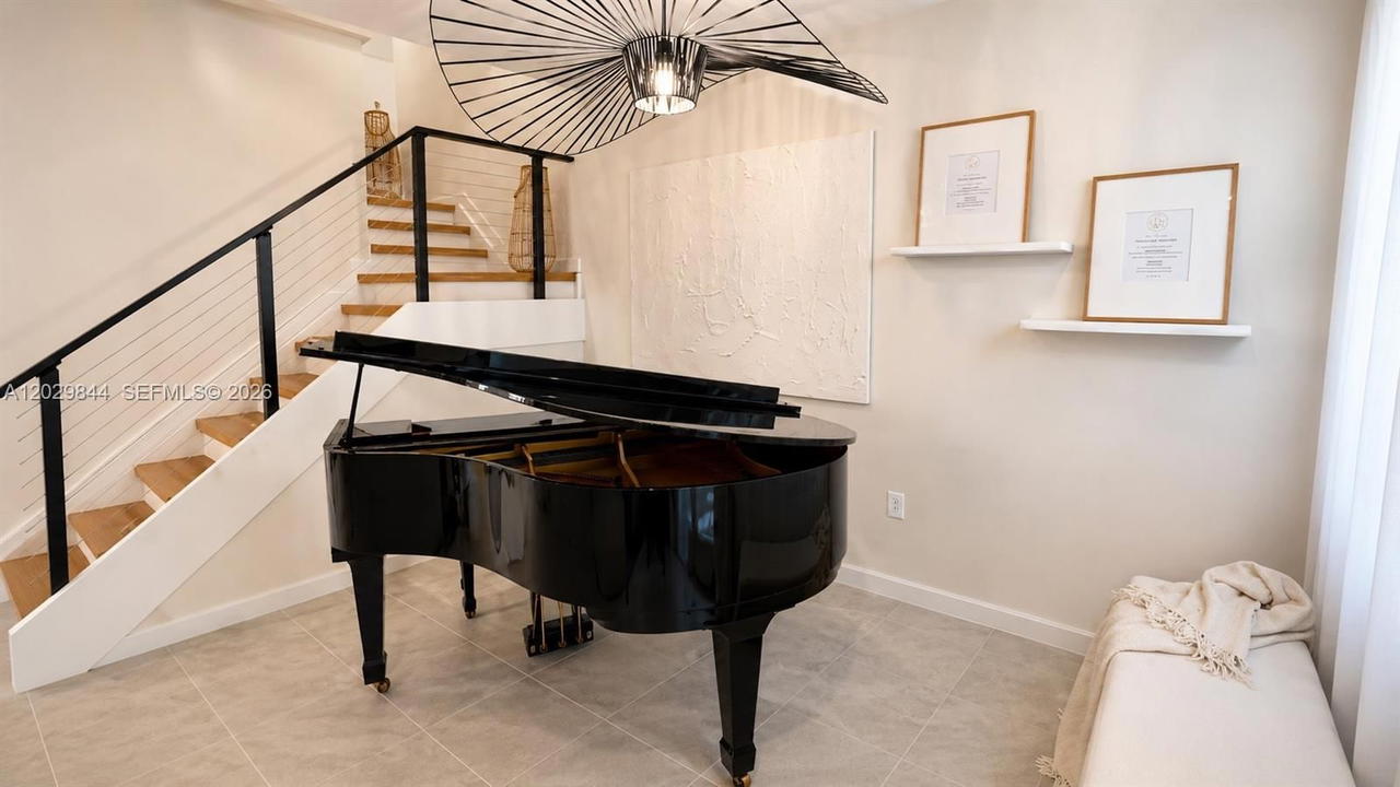 Real estate property located at 671 204th St, Miami-dade, Vista Lago, Miami Gardens, FL