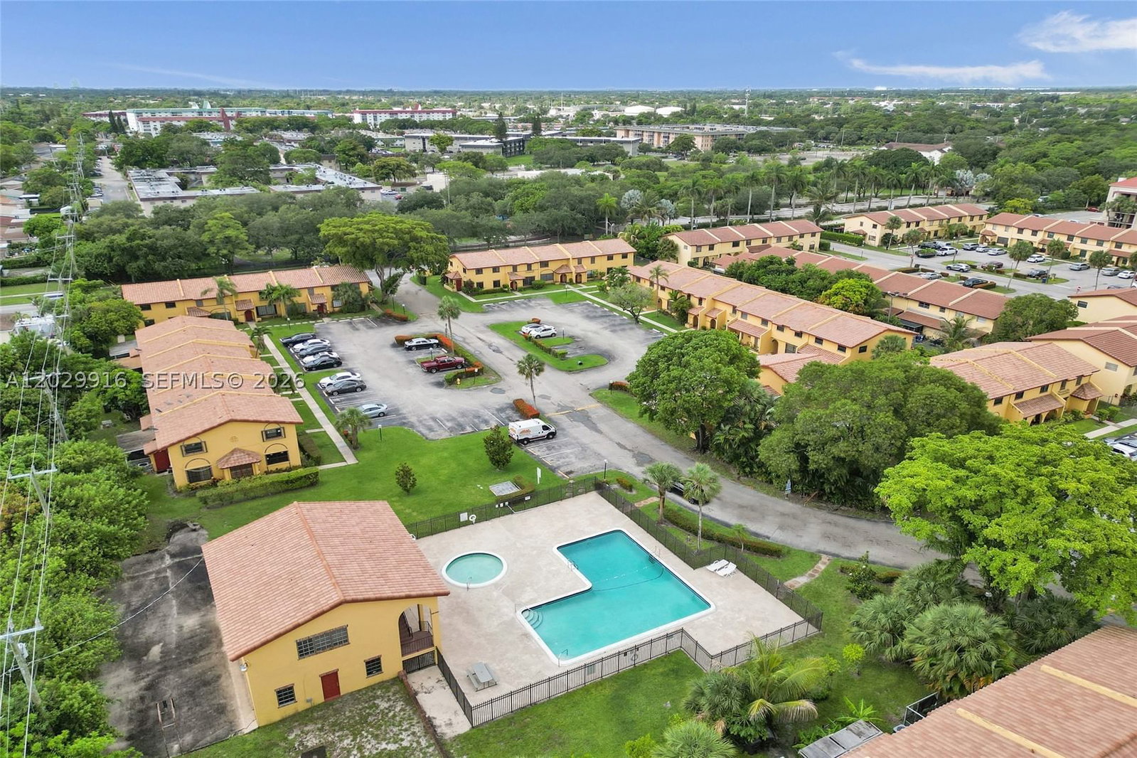 Real estate property located at 2613 47th Ter #202, Broward, Colonies Condo, Lauderdale Lakes, FL