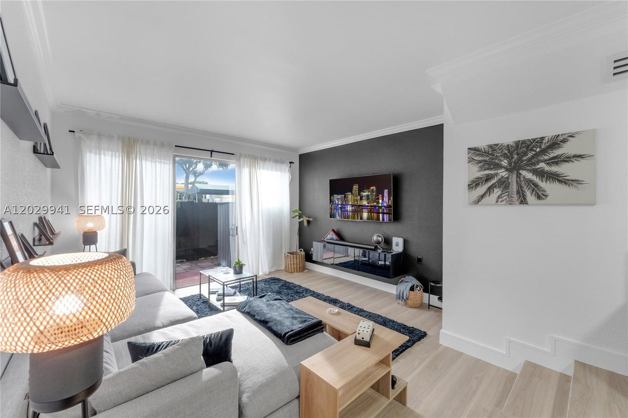 Real estate property located at 10900 104th St #107, Miami-dade, The Berkeley Condo, Miami, FL