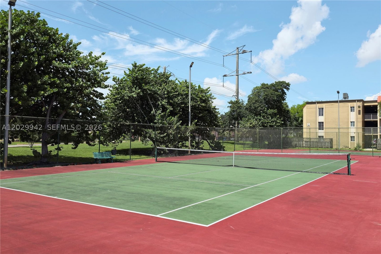 Real estate property located at 5201 Geneva Way #211, Miami-dade, Doral Gardens Ii Condo, Doral, FL