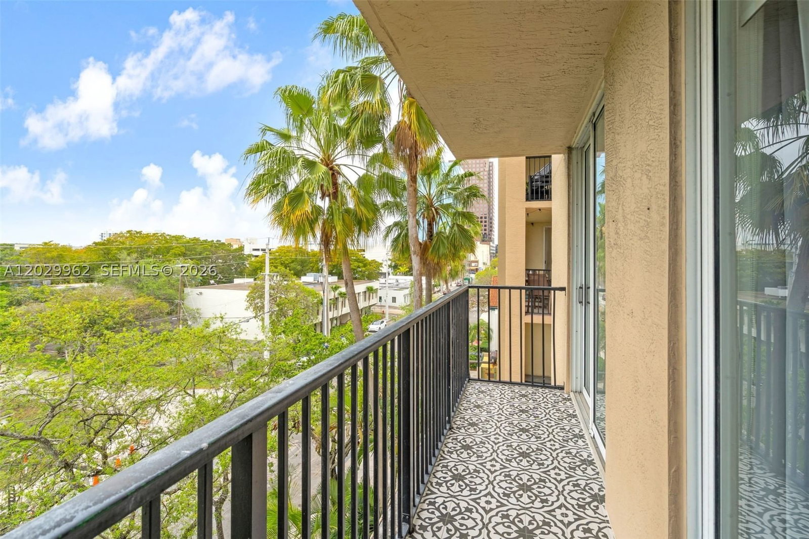 Real estate property located at 520 5th Ave #1307, Broward, Las Olas By The River Con, Fort Lauderdale, FL