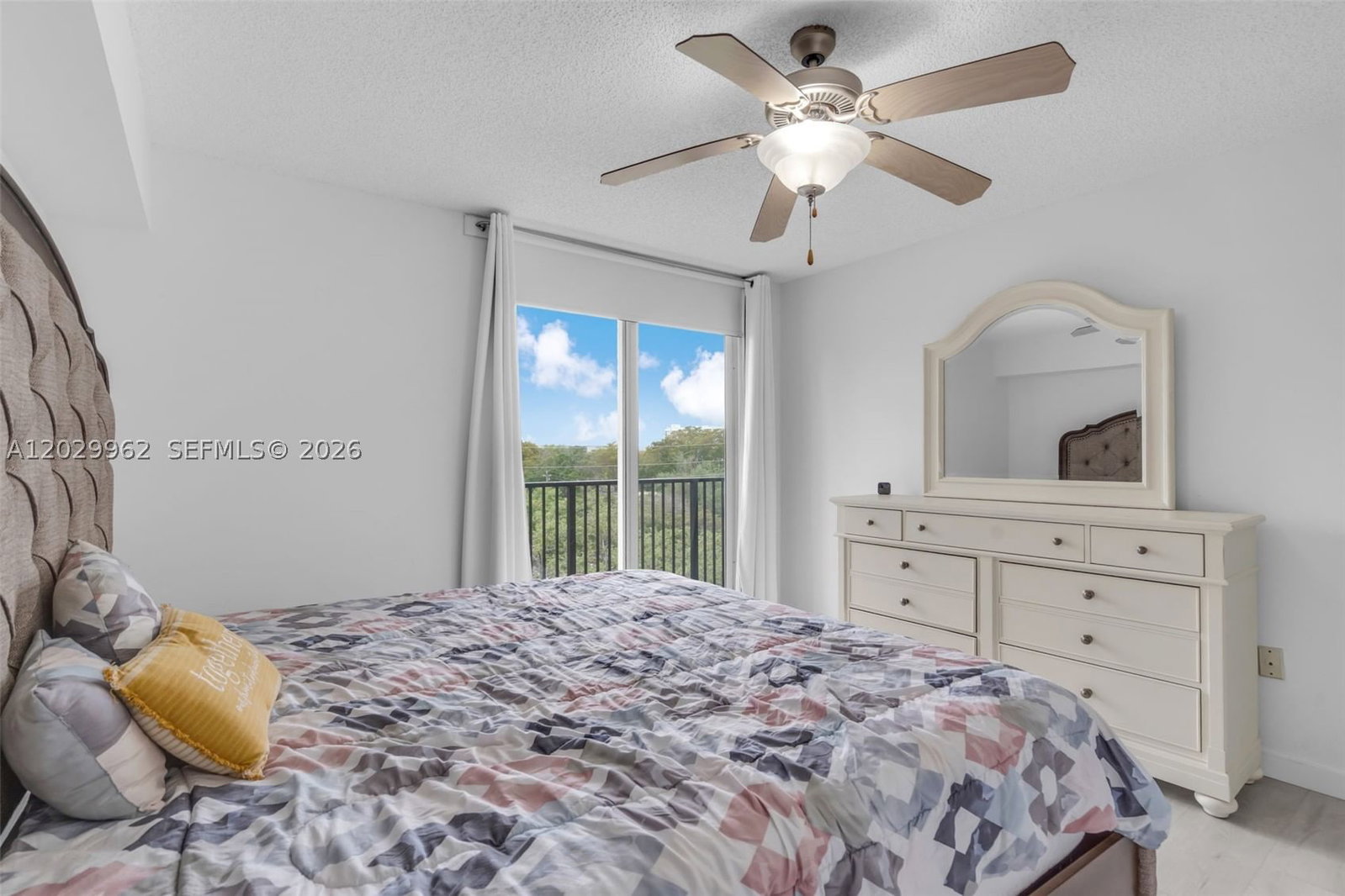 Real estate property located at 520 5th Ave #1307, Broward, Las Olas By The River Con, Fort Lauderdale, FL