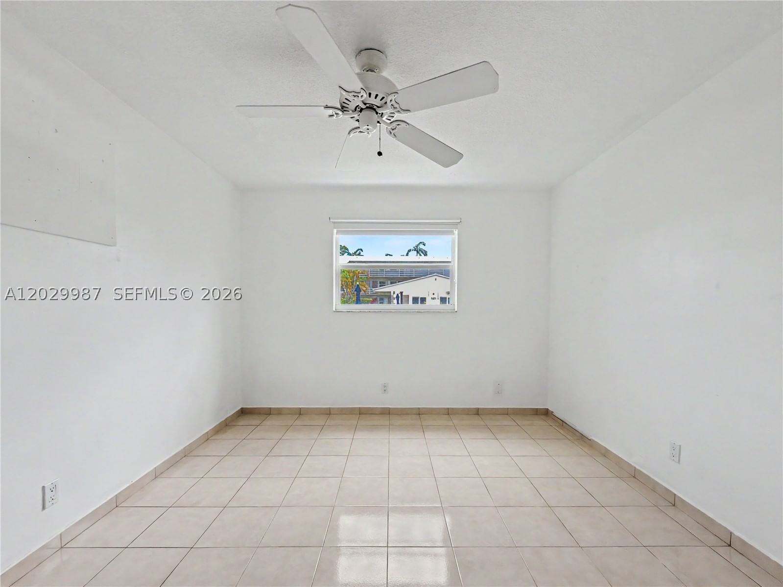 Real estate property located at 700 Layne Blvd #104, Broward, Golden Isles Condo Apts, Hallandale Beach, FL
