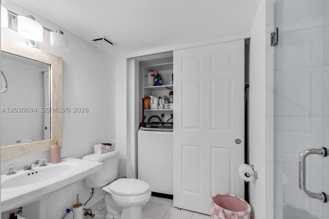 Real estate property located at 3500 Mystic Pointe Dr #1205, Miami-dade, Mystic Pointe Tower 400 C, Aventura, FL