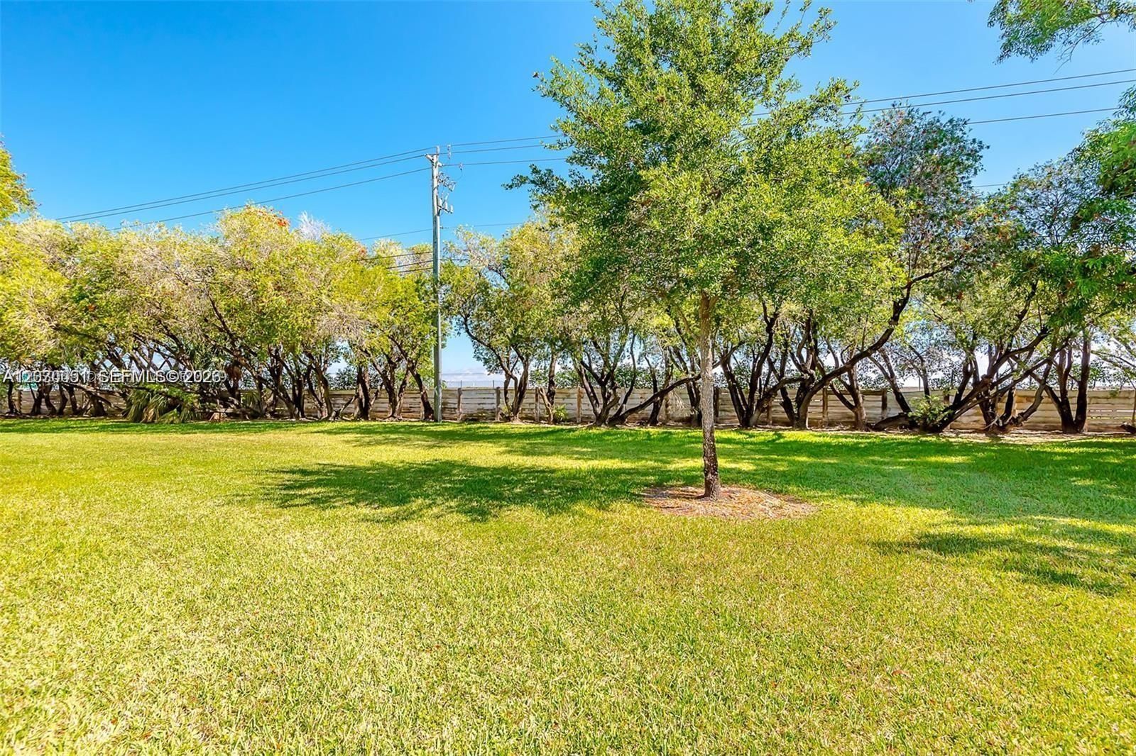 Real estate property located at 177 Lakeview Dr #104, Broward, Racquet Club Village Apar, Weston, FL