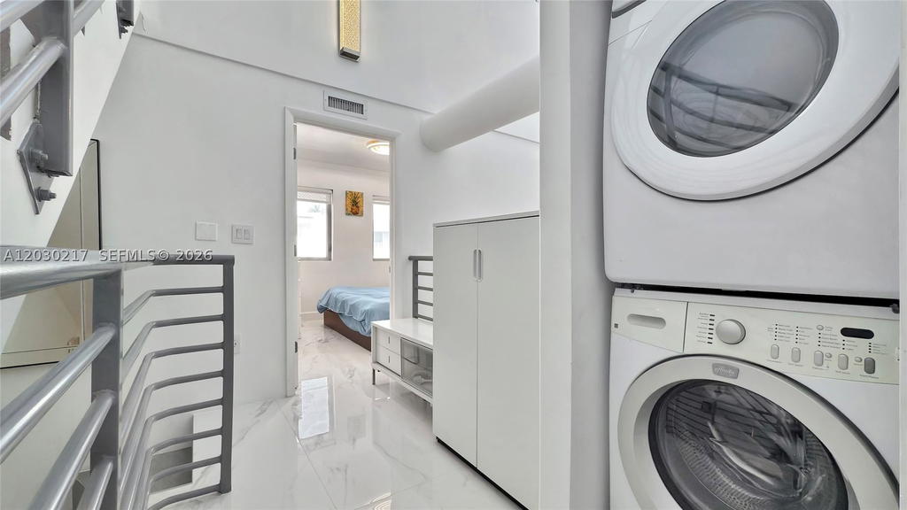 Real estate property located at 734 Michigan Ave, Miami-dade, Ocean Beach Add No 3, Miami Beach, FL
