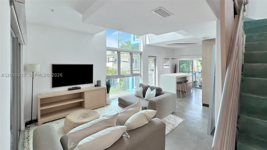 Real estate property located at 734 Michigan Ave, Miami-dade, Ocean Beach Add No 3, Miami Beach, FL