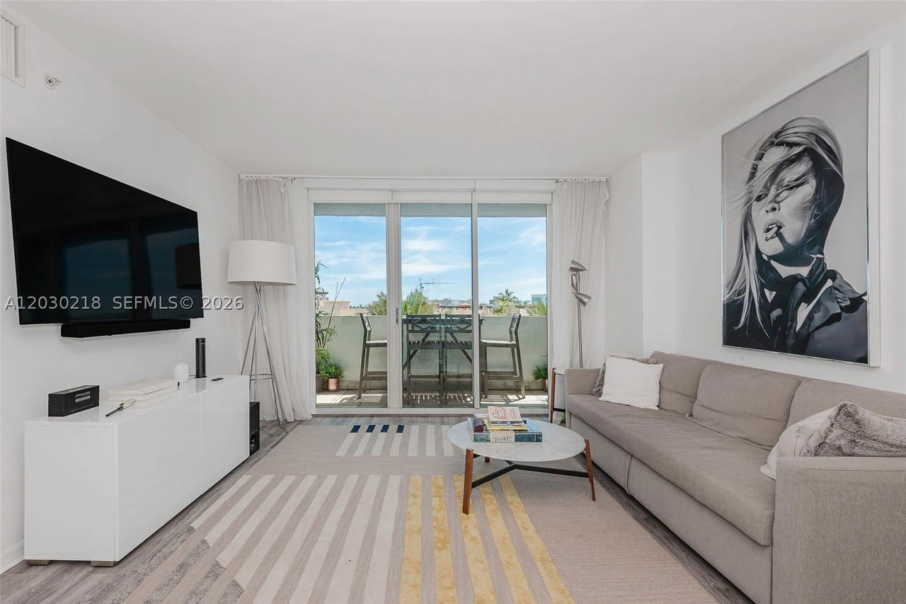 Real estate property located at 90 Alton Rd #607, Miami-dade, Yacht Club At Portofino C, Miami Beach, FL