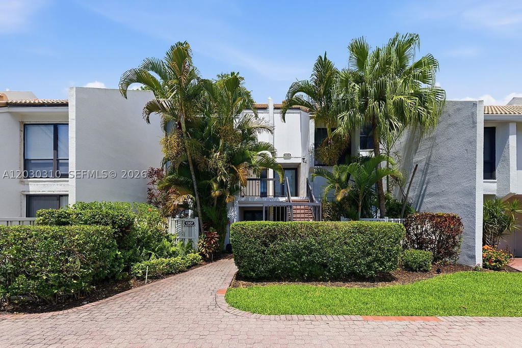 Real estate property located at 1309 Bridgewood Dr, Palm Beach, Bridgewood Townhouse Cond, Boca Raton, FL